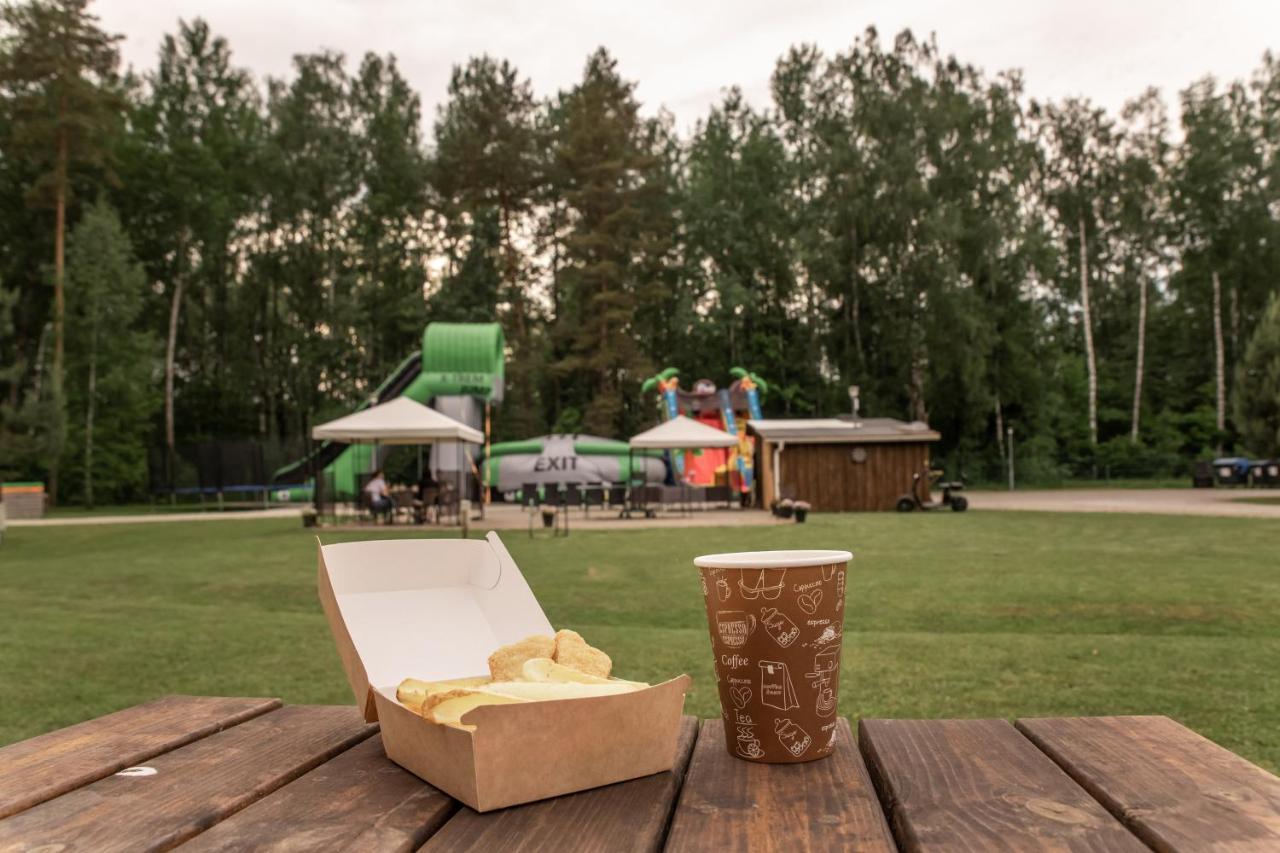Camping & Camper Place Pasvalys Exteriér fotografie